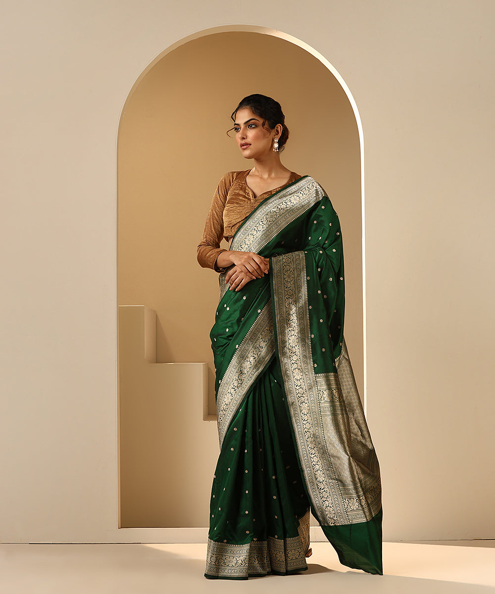 Emerald_Green_Handloom_Pure_Katan_Silk_Banarasi_Saree_With_Kadhwa_Border_WeaverStory_02