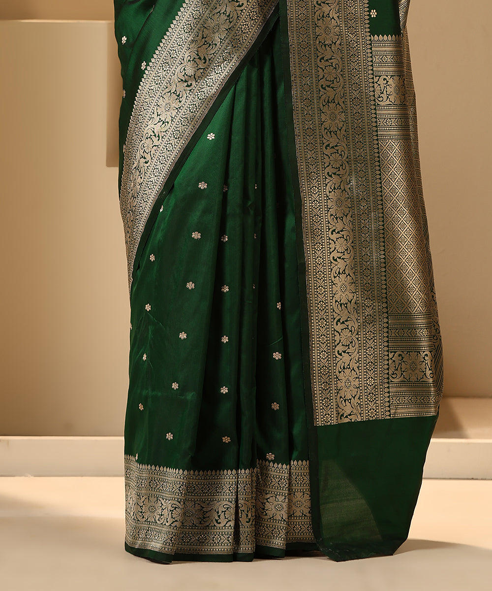 Emerald_Green_Handloom_Pure_Katan_Silk_Banarasi_Saree_With_Kadhwa_Border_WeaverStory_04