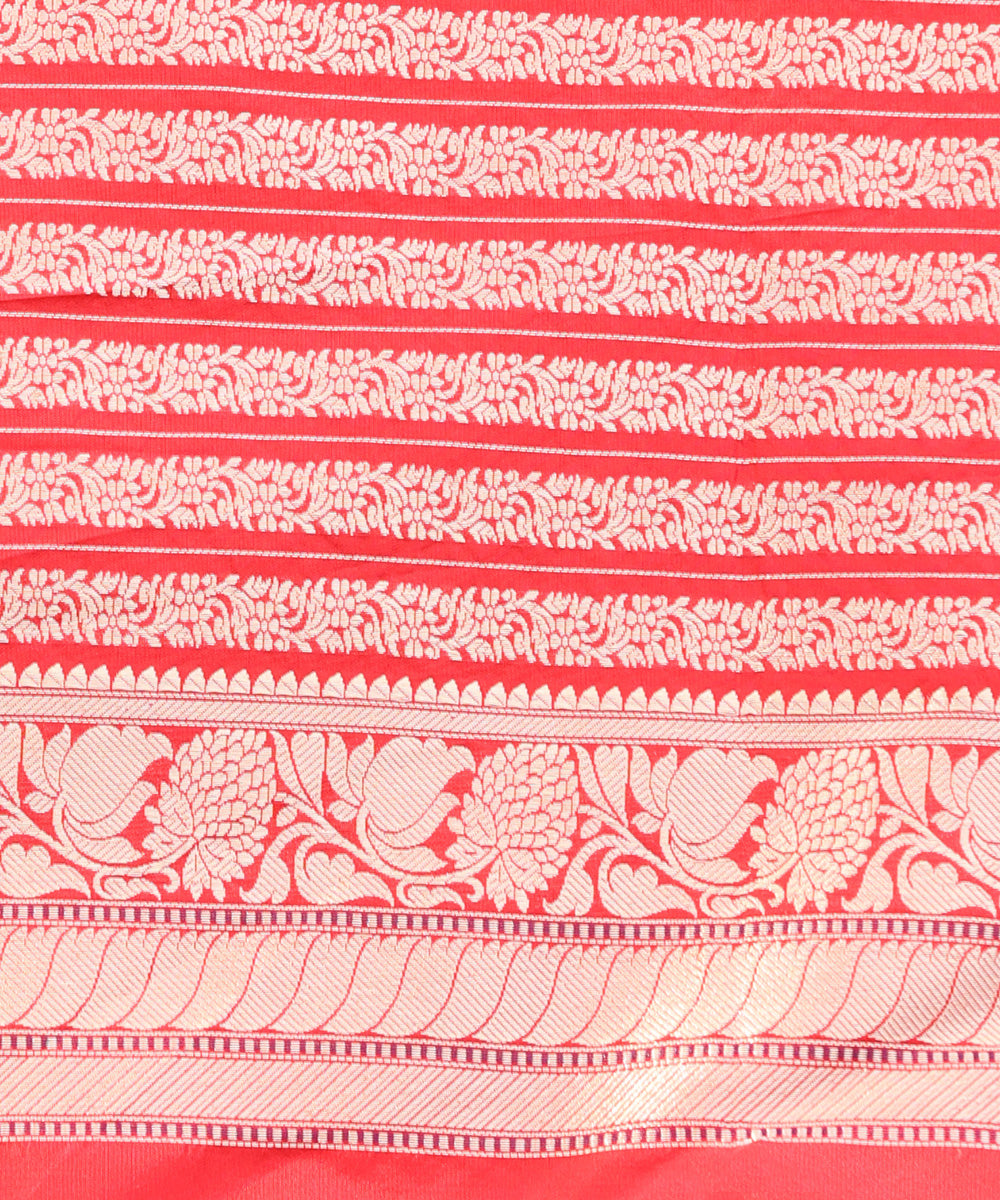 Bridal_Red_Handloom_Pure_Katan_Silk_Banarasi_Saree_With_Kadhwa_Border_WeaverStory_05