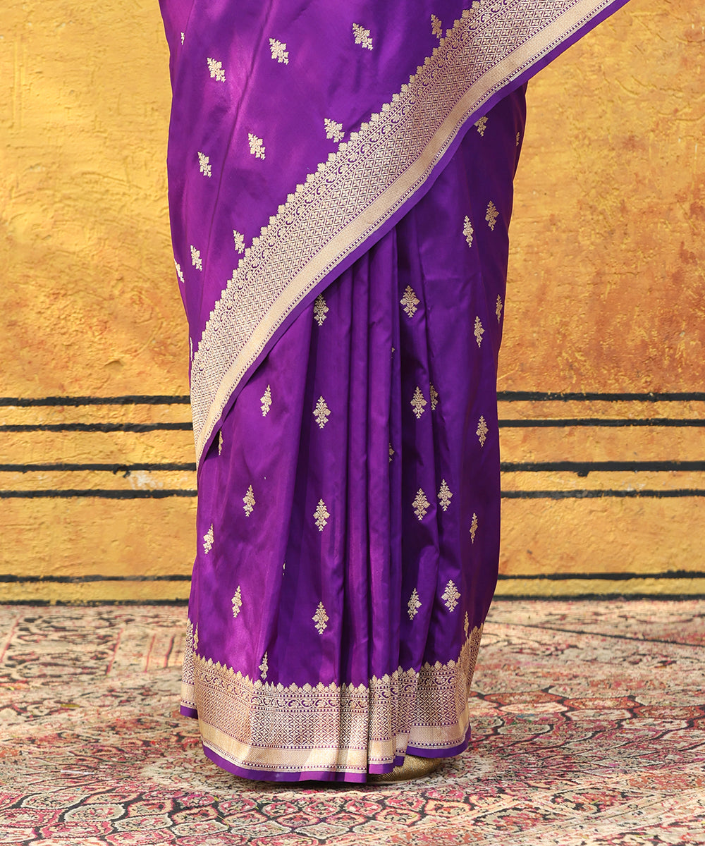 Handloom_Purple_Pure_Katan_Silk_Banarasi_Saree_With_Kadhwa_Border_And_Booti_WeaverStory_04