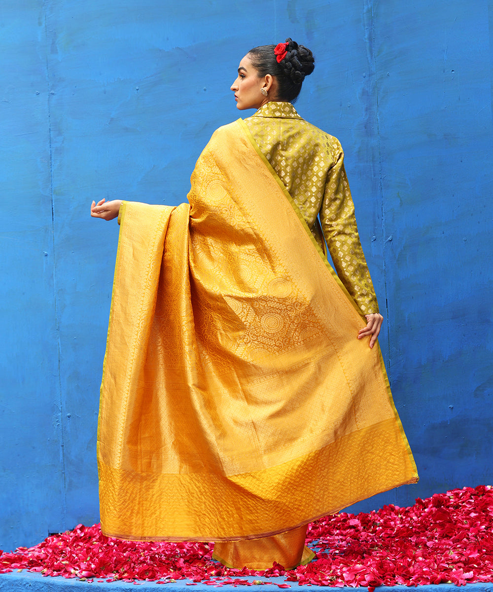 Mustard_Handloom_Pure_Katan_Silk_Zari_Wasket_Banarasi_Saree_With_Circular_Motifs_WeaverStory_03