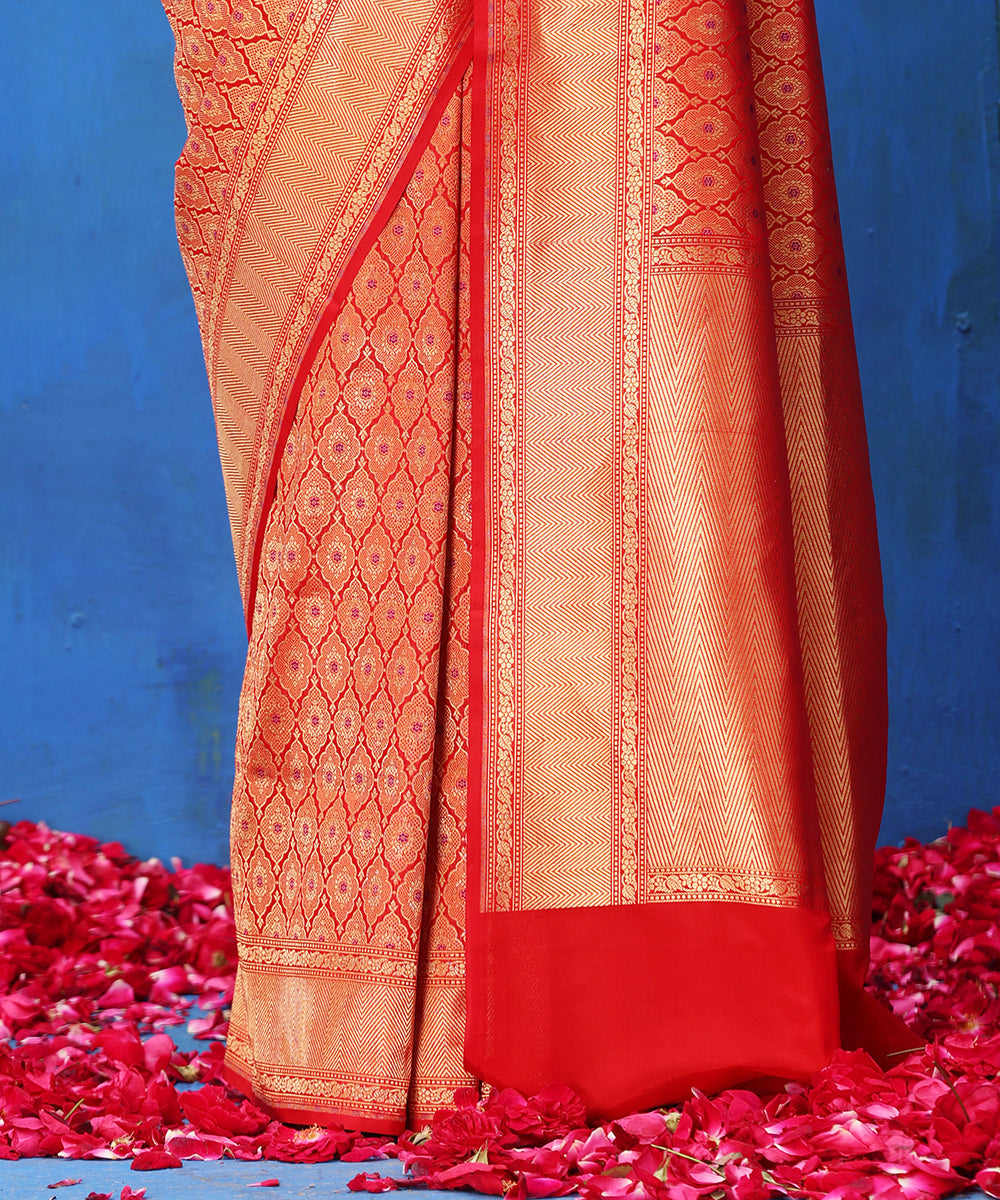 Handloom_Red_Pure_Katan_Silk_Zari_Wasket_Banarasi_Saree_With_Blue_Meenakari_WeaverStory_04