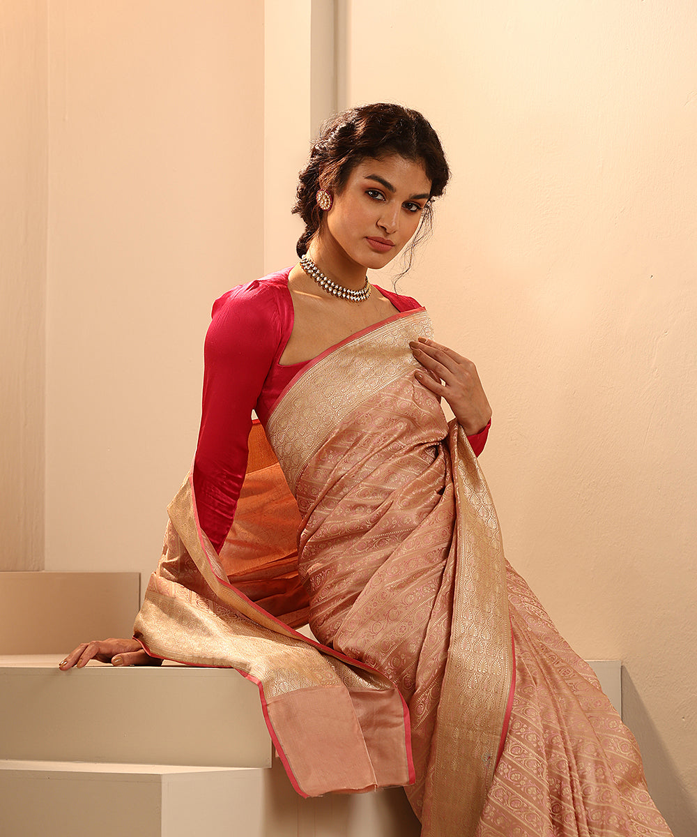 Dusty_Pink_Handloom_Pure_Mashroo_Silk_Tanchoi_Banarasi_Saree_With_Zari_Border_WeaverStory_01