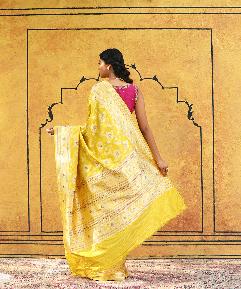 Fresh_Lime_Handloom_Pure_Katan_Silk_Banarasi_Saree_With_Hibiscus_Flowers_And_Meenakari_WeaverStory_03