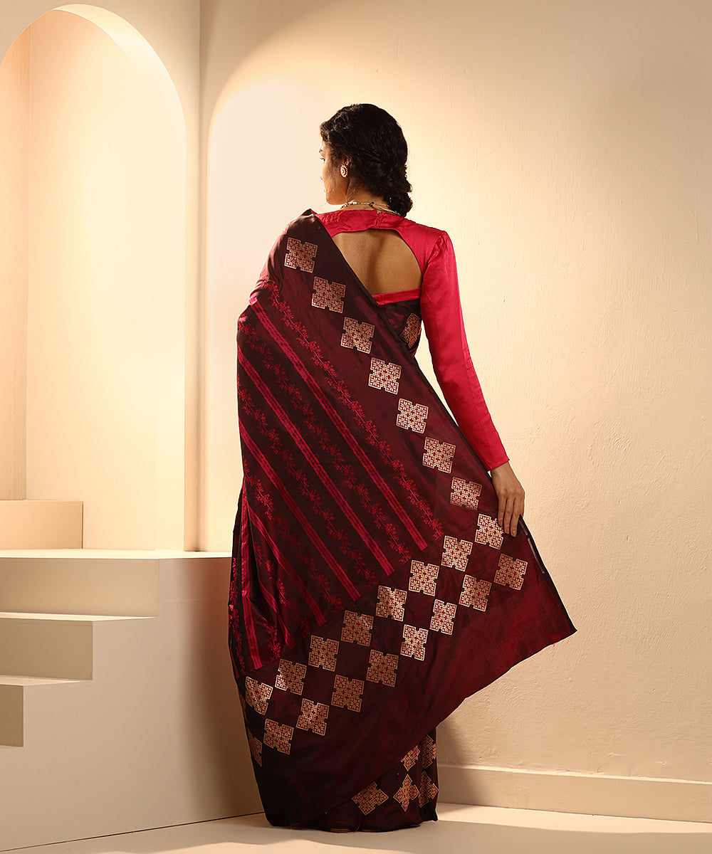 Handloom_Purple_And_Pink_Dual_Tone_Pure_Mashroo_Silk_Tanchoi_Banarasi_Saree_WeaverStory_03