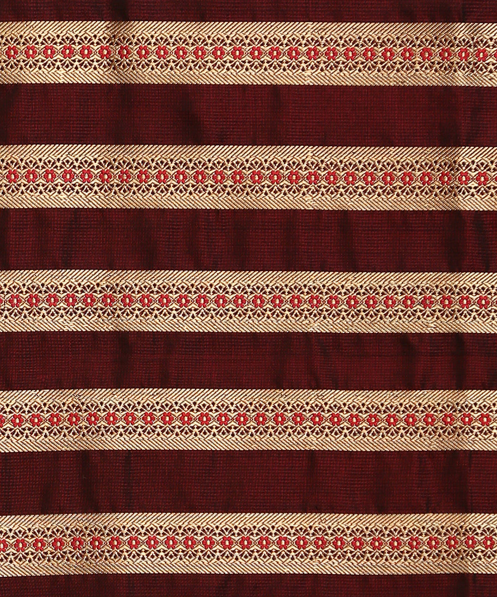 Handloom_Purple_And_Pink_Dual_Tone_Pure_Mashroo_Silk_Tanchoi_Banarasi_Saree_WeaverStory_05