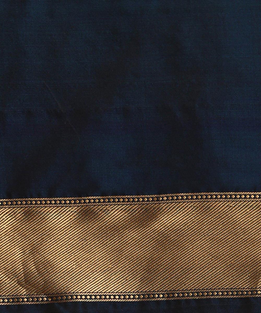 Handloom_Blue_And_Turquoise_Dual_Tone_Pure_Mashroo_Silk_Tanchoi_Banarasi_Saree_WeaverStory_05