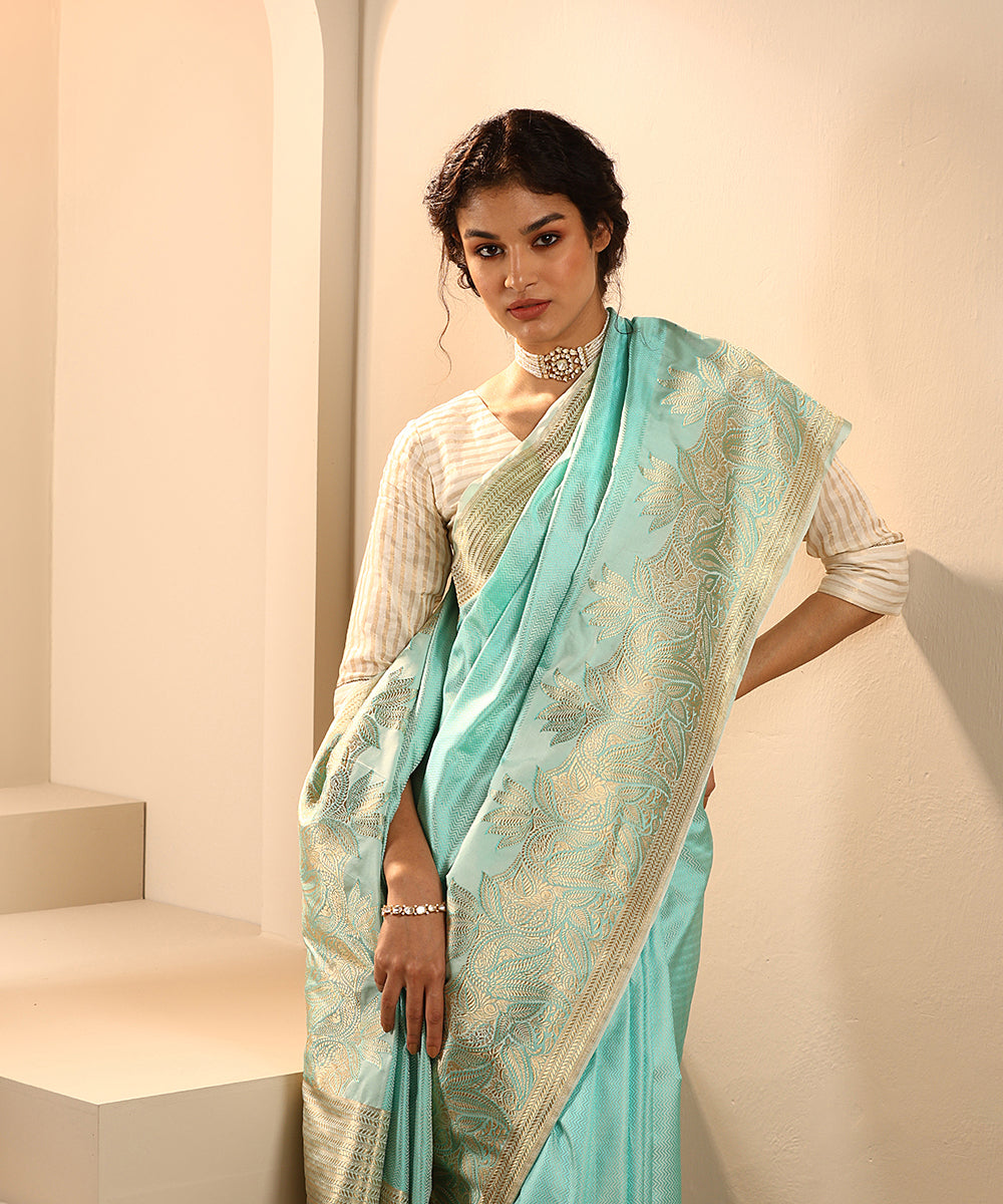 Sea_Green_Handloom_Pure_Mashroo_Silk_Tanchoi_Banarasi_Saree_With_Tanzeb_Border_WeaverStory_01
