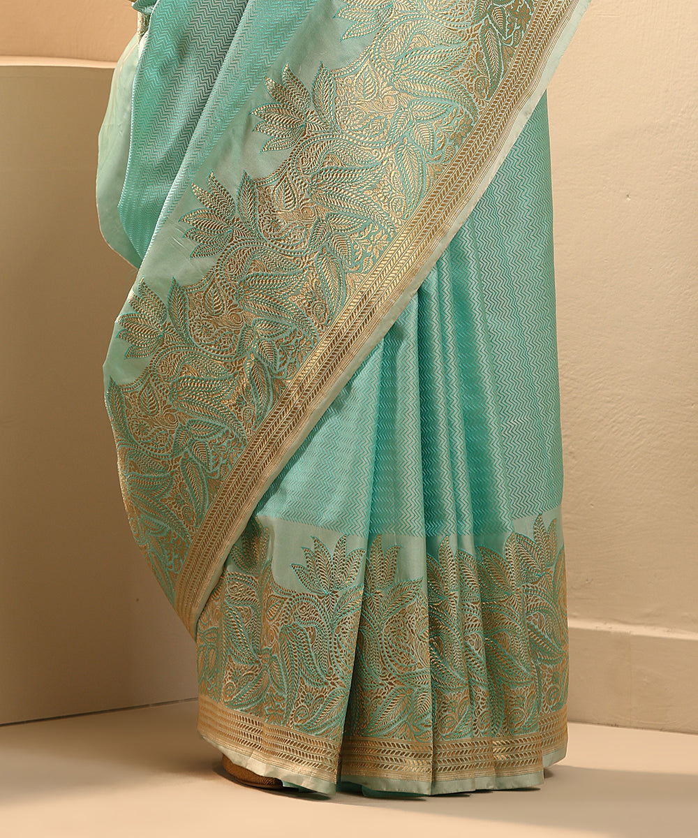 Sea_Green_Handloom_Pure_Mashroo_Silk_Tanchoi_Banarasi_Saree_With_Tanzeb_Border_WeaverStory_04