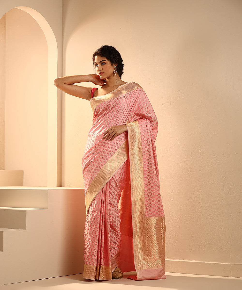 Handloom_Light_Pink_Pure_Mashroo_Silk_Tanchoi_Banarasi_Saree_With_Kadhwa_Border_WeaverStory_02