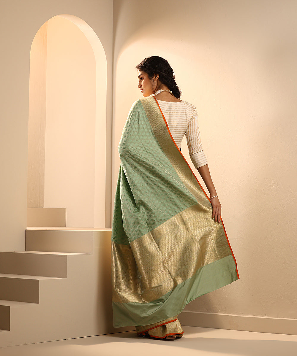 Sage_Green_Handloom_Pure_Mashroo_Silk_Tanchoi_Banarasi_Saree_With_Kadhwa_Zari_Border_WeaverStory_03