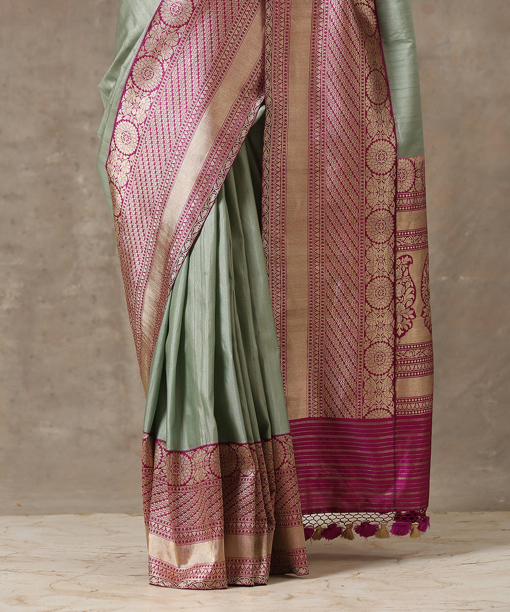 Handloom_Pista_Tussar_Silk_Banarasi_Saree_With_Heavy_Pink_Kadhwa_Border_WeaverStory_04