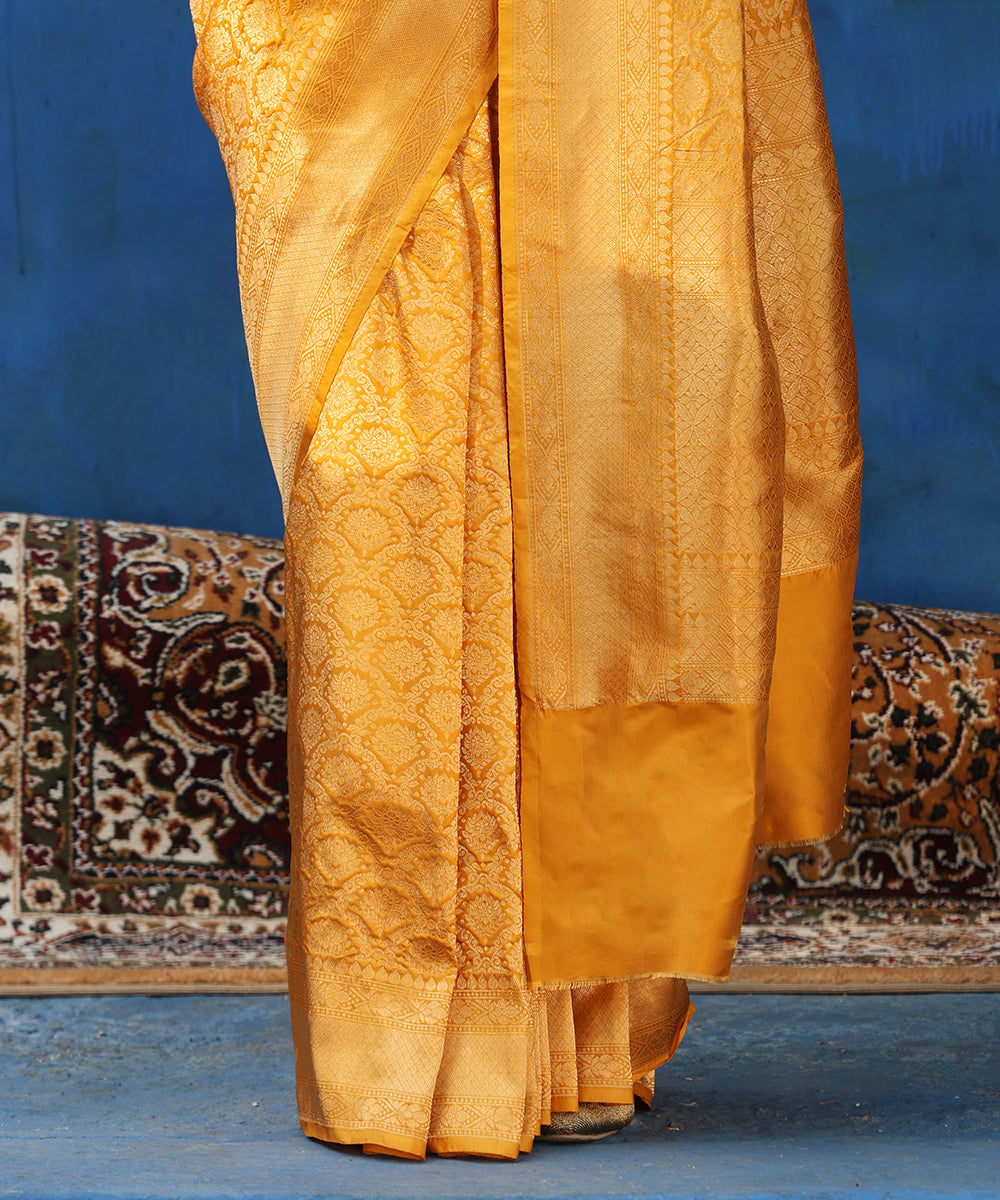 Mustard_Handloom_Pure_Katan_Silk_Kimkhab_Banarasi_Saree_With_Antique_Zari_WeaverStory_04