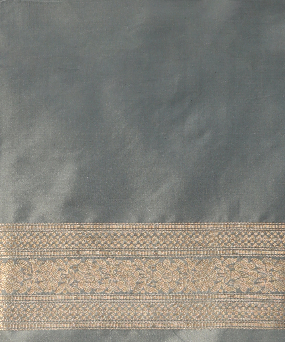 Handloom_Ice_Blue_Pure_Katan_Silk_Kimkhab_Banarasi_Saree_With_Grey_Border_WeaverStory_05