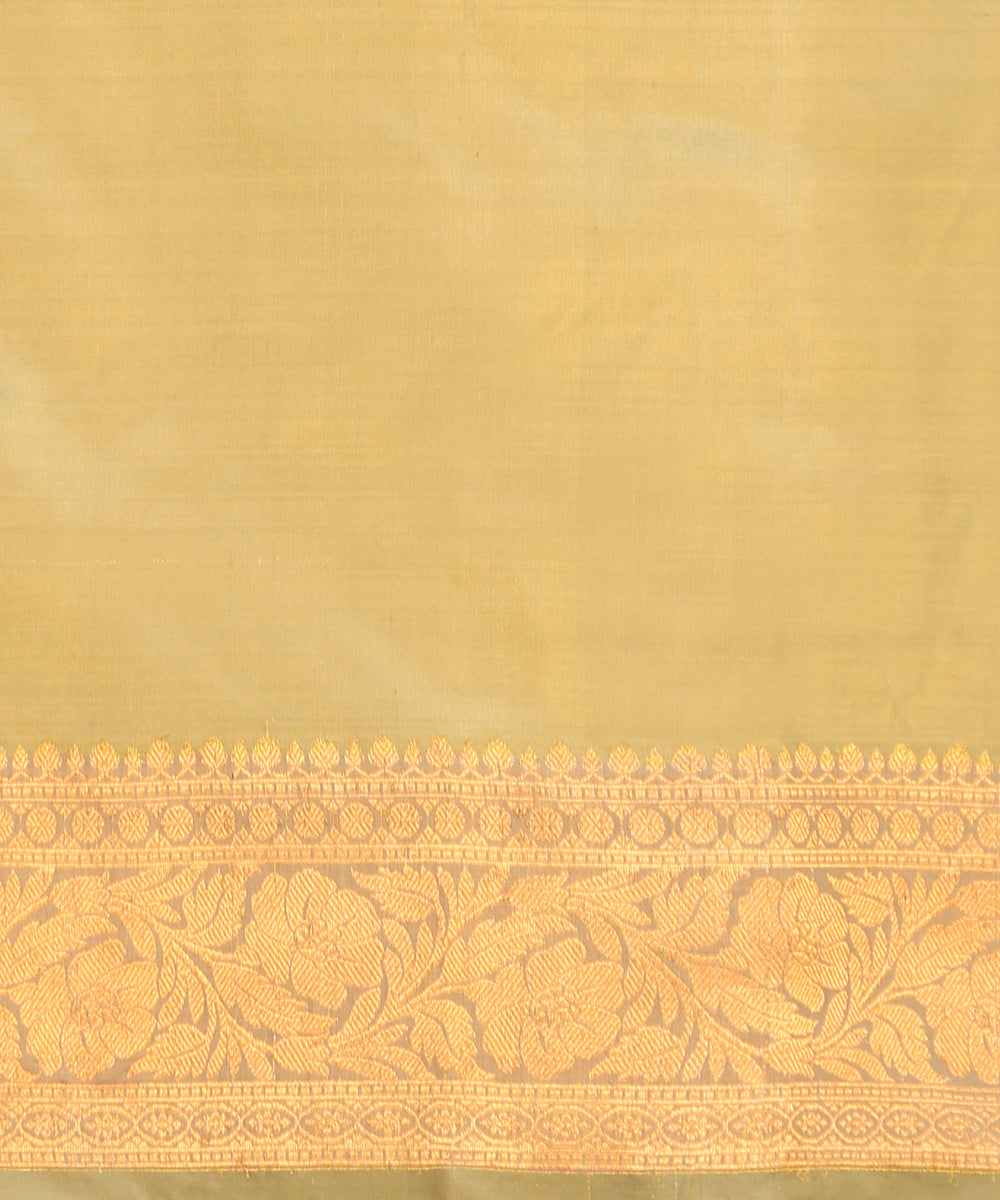 Handloom_Henna_Green_Pure_Katan_Silk_Banarasi_Saree_With_Kadhwa_Boota_WeaverStory_05