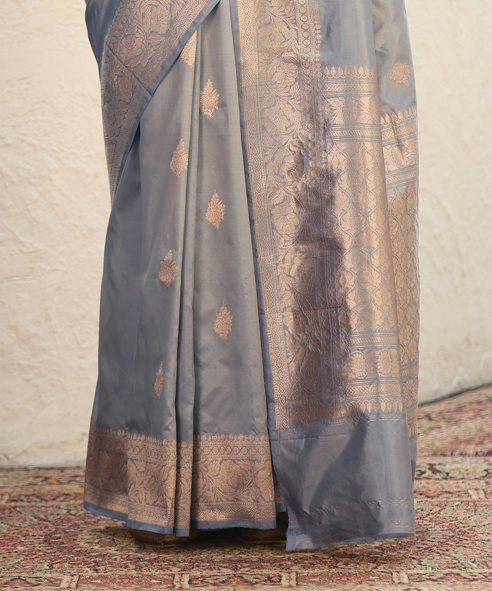 Blue_Handloom_Pure_Katan_Silk_Banarasi_Saree_With_Kadhwa_Boota_WeaverStory_04