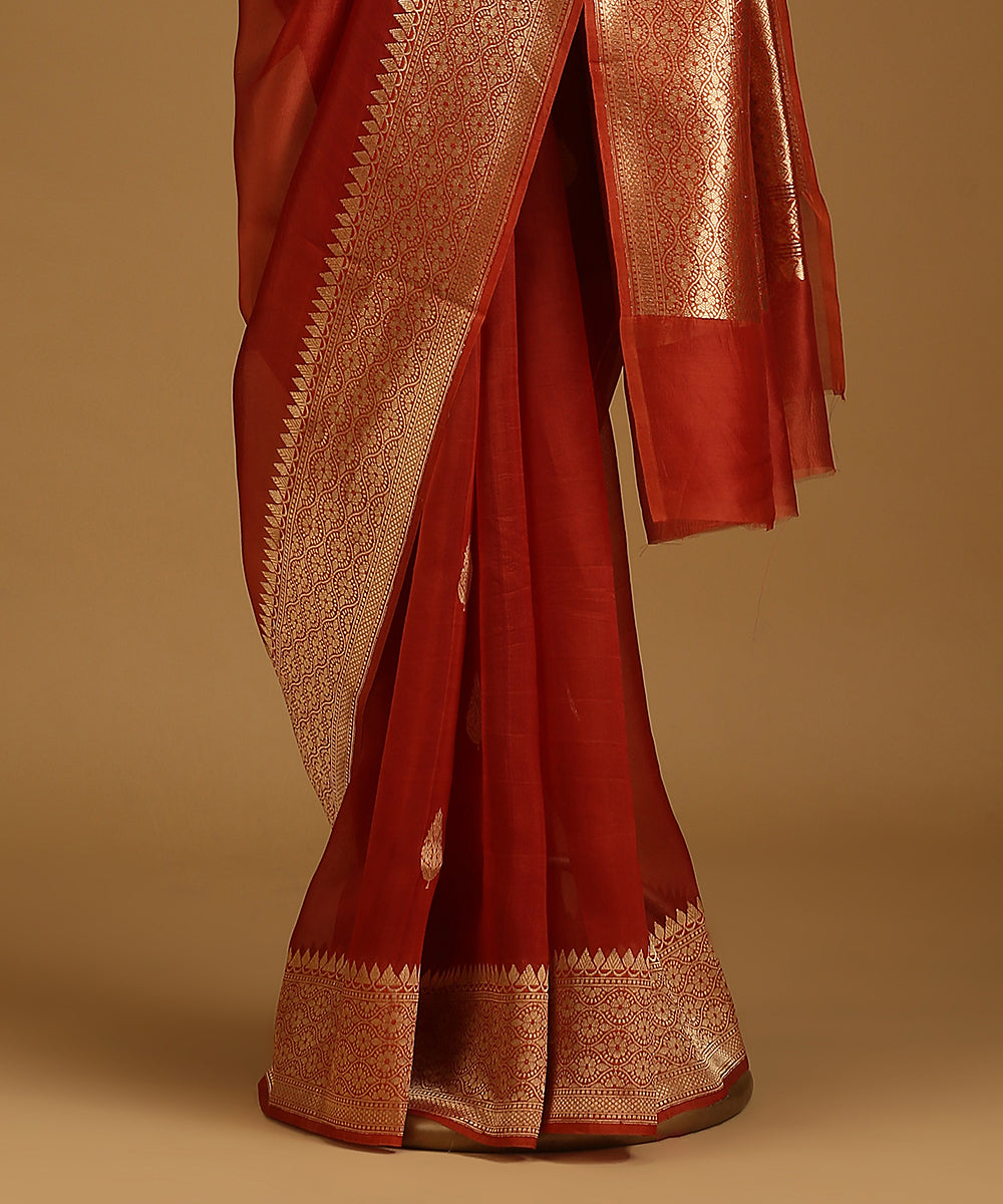 Handloom_Rust_Pure_Organza_Silk_Banarasi_Saree_With_Gold_Zari_Border_And_Kadhwa_Boota_WeaverStory_03