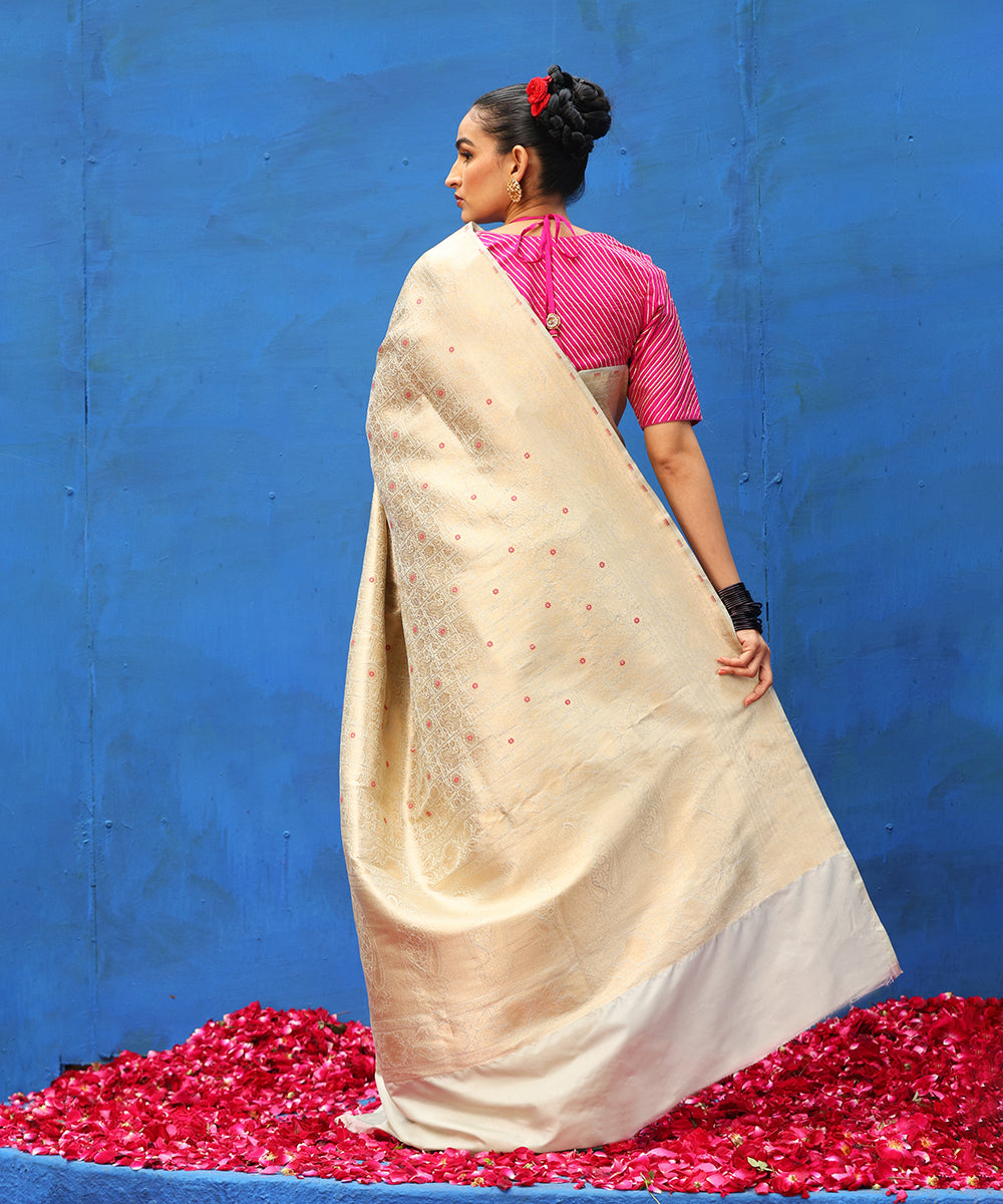 Light_Pistachio_Green_Handloom_Pure_Katan_Silk_Zari_Tanchoi_Banarasi_Saree_With_Meenakari_WeaverStory_03