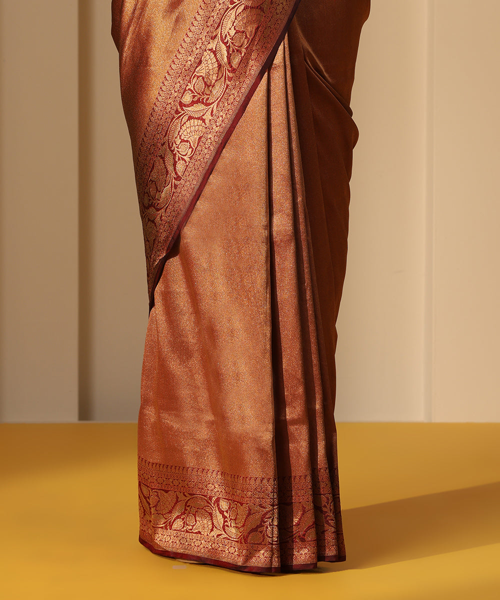Purple_And_Copper_Handloom_Pure_Tissue_Zari_Tanchoi_Saree_With_Sona_Rupa_Border_WeaverStory_04