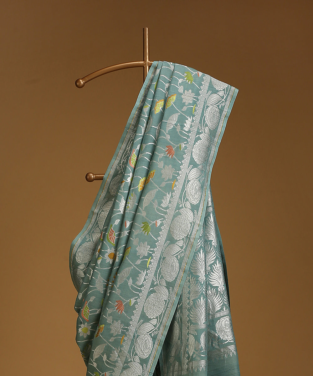 Handloom_Pastel_Green_Pure_Tusser_Georgette_Banarasi_Saree_With_All_Over_Flowers_WeaverStory_02