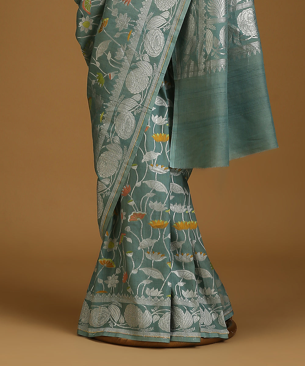 Handloom_Pastel_Green_Pure_Tusser_Georgette_Banarasi_Saree_With_All_Over_Flowers_WeaverStory_03