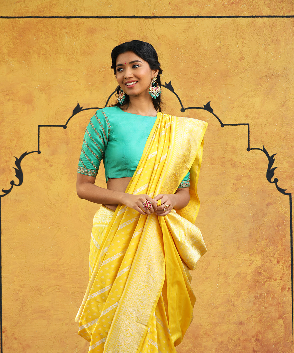 Handloom_Yellow_Pure_Katan_Silk_Banarasi_Saree_With_Aada_Jaal_WeaverStory_01