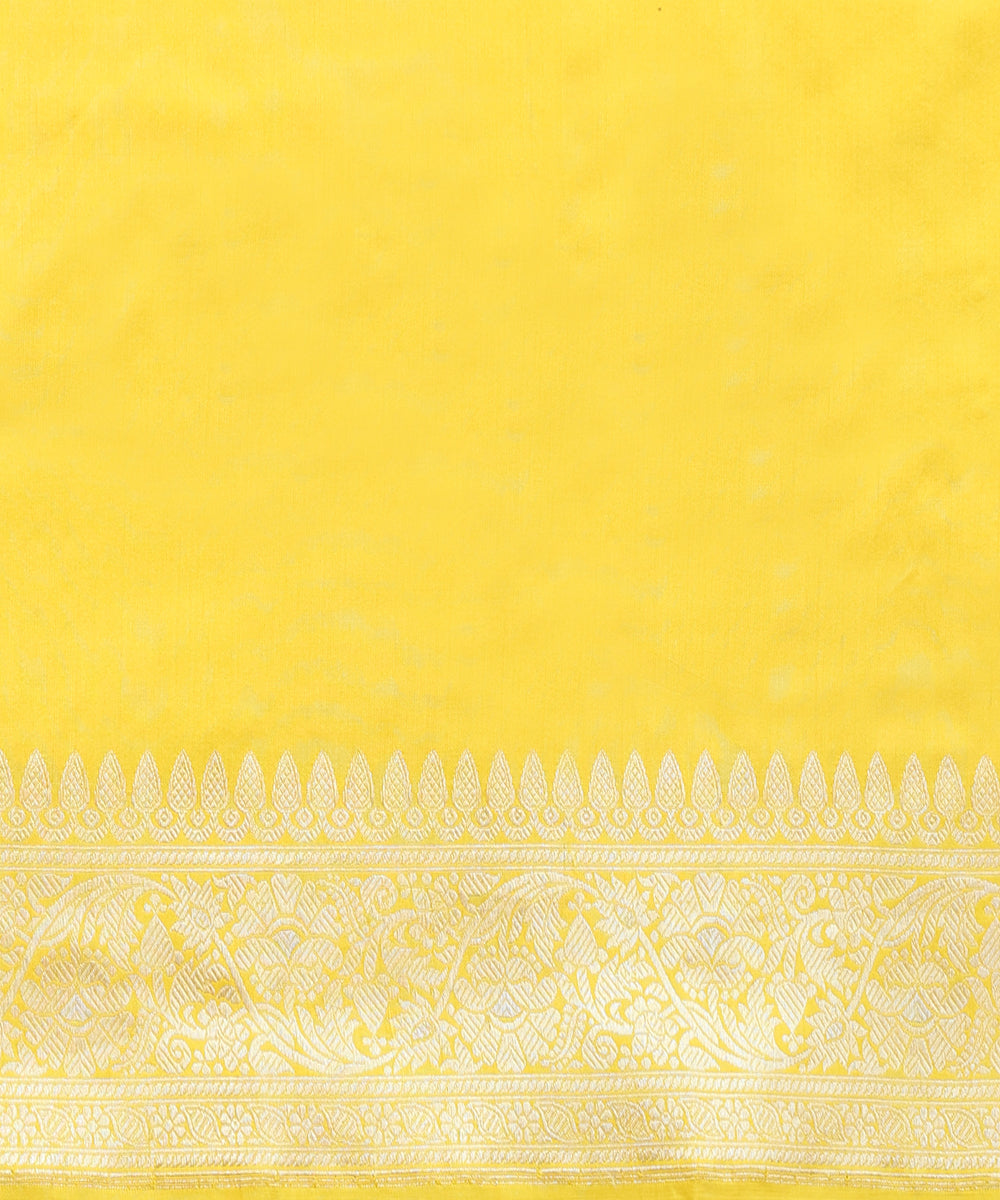 Handloom_Yellow_Pure_Katan_Silk_Banarasi_Saree_With_Aada_Jaal_WeaverStory_05