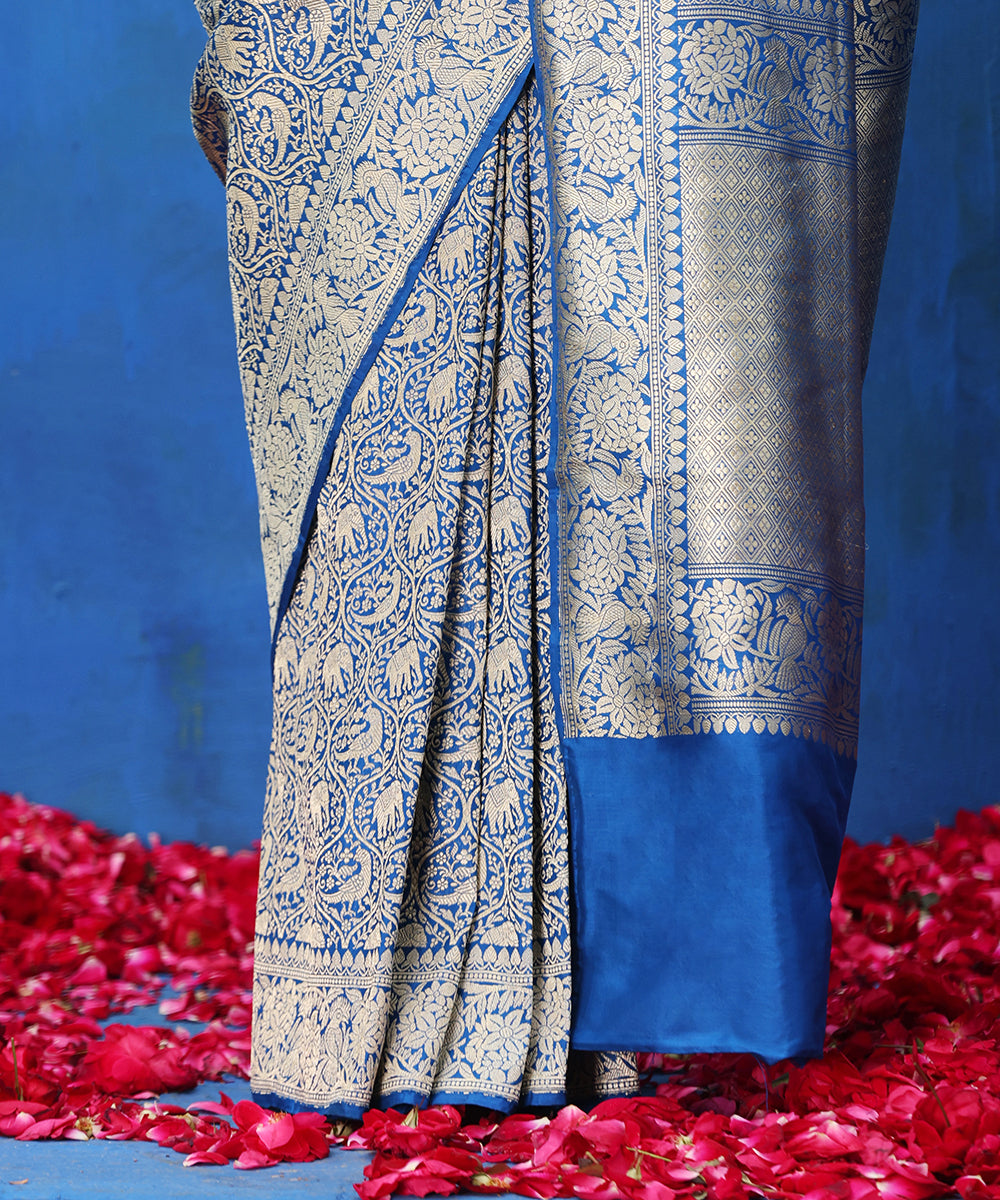 Blue_Handloom_Pure_Katan_Silk_Shikargah_Banarasi_Saree_With_All_Over_Zari_WeaverStory_04