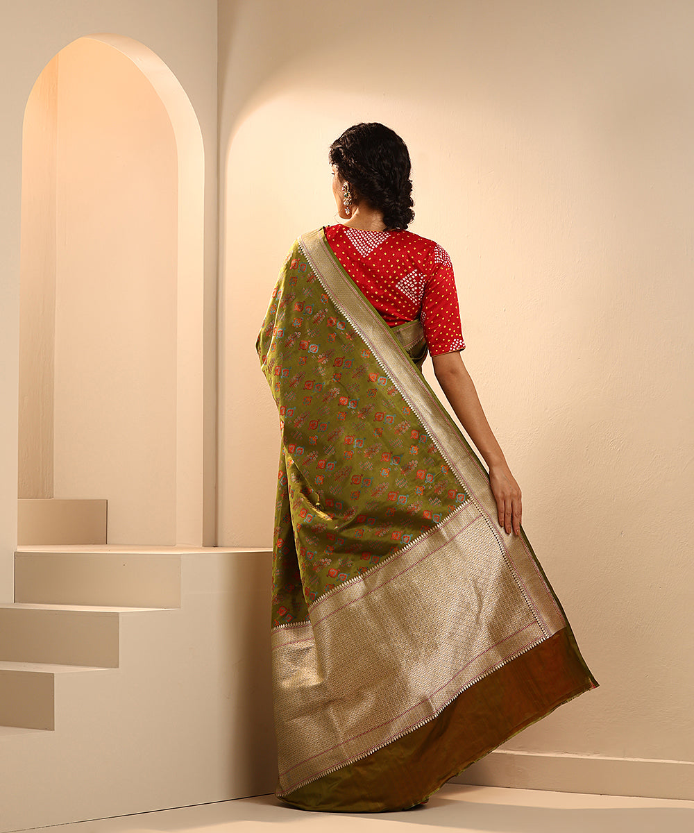 Handloom_Olive_Green_Pure_Satin_Silk_Tanchoi_Banarasi_Saree_With_Meenakari_WeaverStory_03