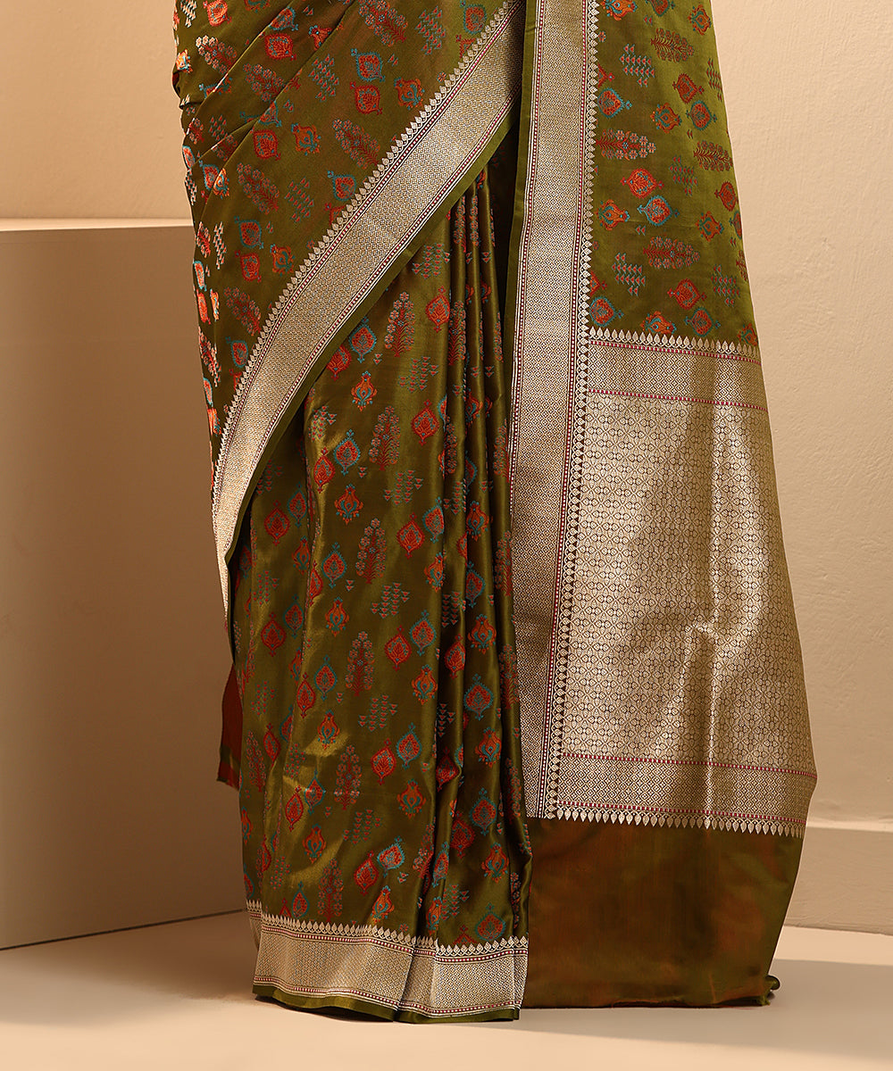 Handloom_Olive_Green_Pure_Satin_Silk_Tanchoi_Banarasi_Saree_With_Meenakari_WeaverStory_04