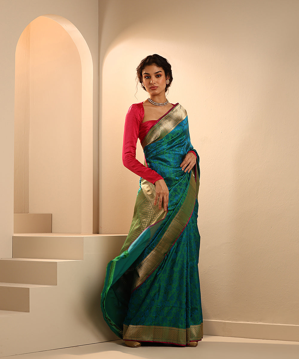 Handloom_Green_And_Blue_Dual_Tone_Tanchoi_Banarasi_Saree_With_Zari_Border_WeaverStory_02