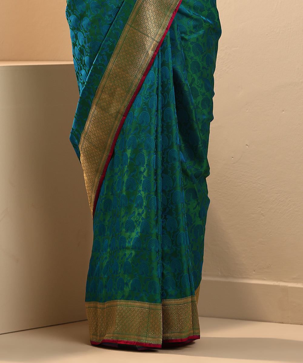 Handloom_Green_And_Blue_Dual_Tone_Tanchoi_Banarasi_Saree_With_Zari_Border_WeaverStory_04