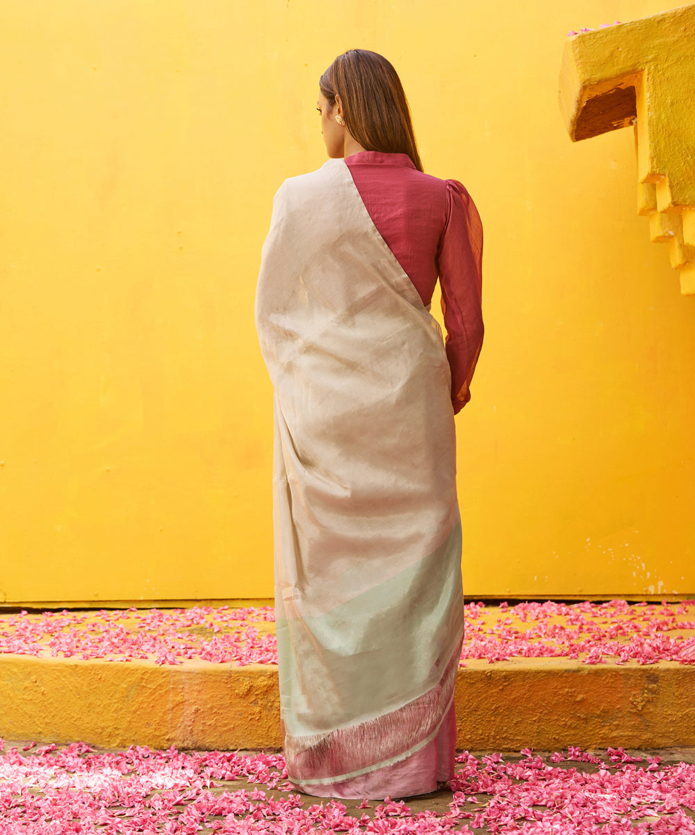 Handloom_Silver_Pure_Tissue_Chanderi_Saree_WeaverStory_03