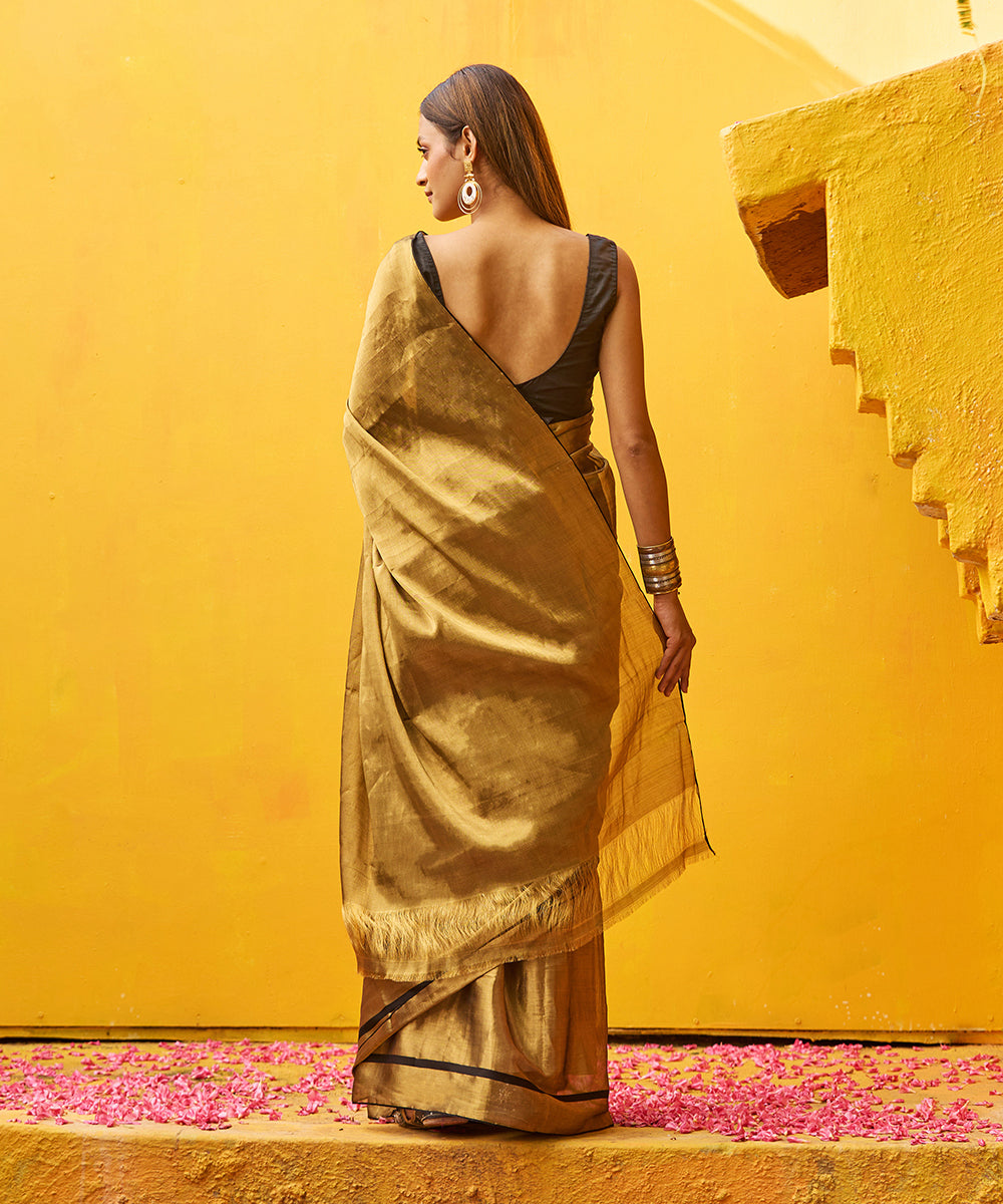 Handloom_Gold_Pure_Tissue_Chanderi_Saree_With_Black_Thin_Border_WeaverStory_03