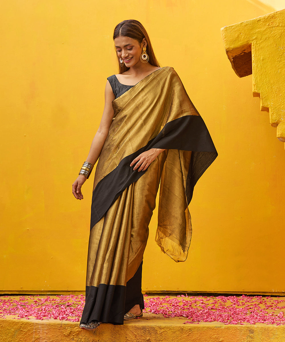 Gold_Handloom_Pure_Tissue_Chanderi_Saree_With_Broad_Black_Border_WeaverStory_02