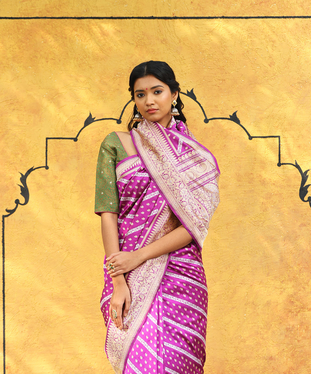 Purple_Handloom_Pure_Katan_Silk_Banarasi_Saree_With_Daigonal_Bel_WeaverStory_01