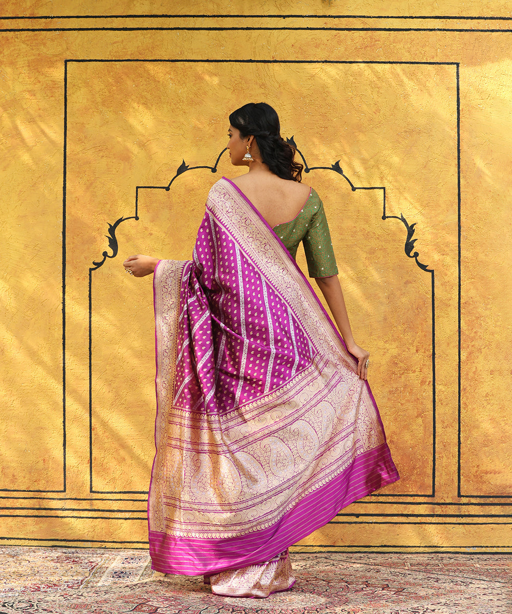 Purple_Handloom_Pure_Katan_Silk_Banarasi_Saree_With_Daigonal_Bel_WeaverStory_03