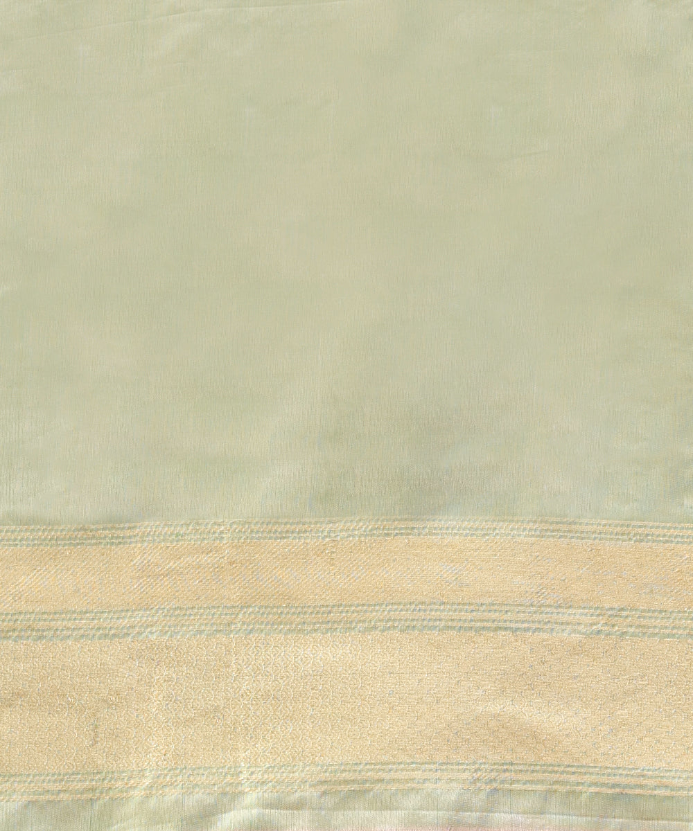 Handlomm_Light_Green_Pure_Katan_Silk_Zari_Tanchoi_Banarasi_Saree_With_Pink_Selvedge_WeaverStory_05
