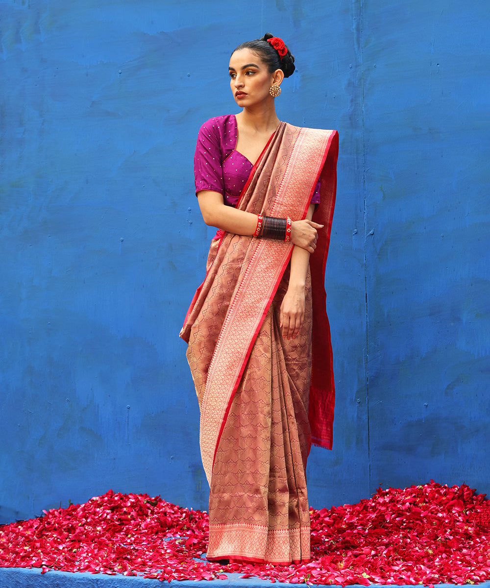 Wine_Handloom_Pure_Katan_Silk_Zari_Tanchoi_Banarasi_Saree_With_Pink_Border_WeaverStory_02