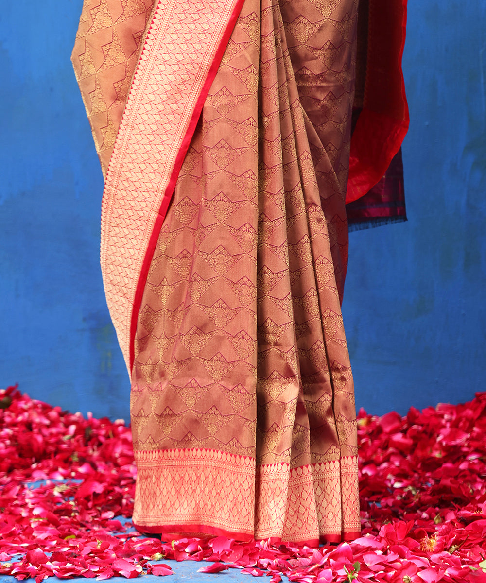 Wine_Handloom_Pure_Katan_Silk_Zari_Tanchoi_Banarasi_Saree_With_Pink_Border_WeaverStory_04