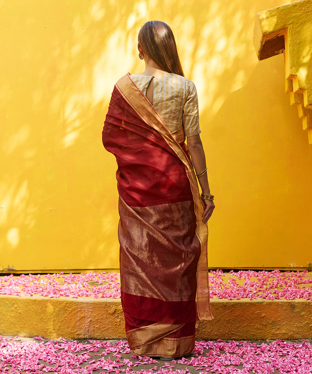 Maroon_Handloom_Pure_Cotton_Silk_Chanderi_Handloom_Saree_WeaverStory_03