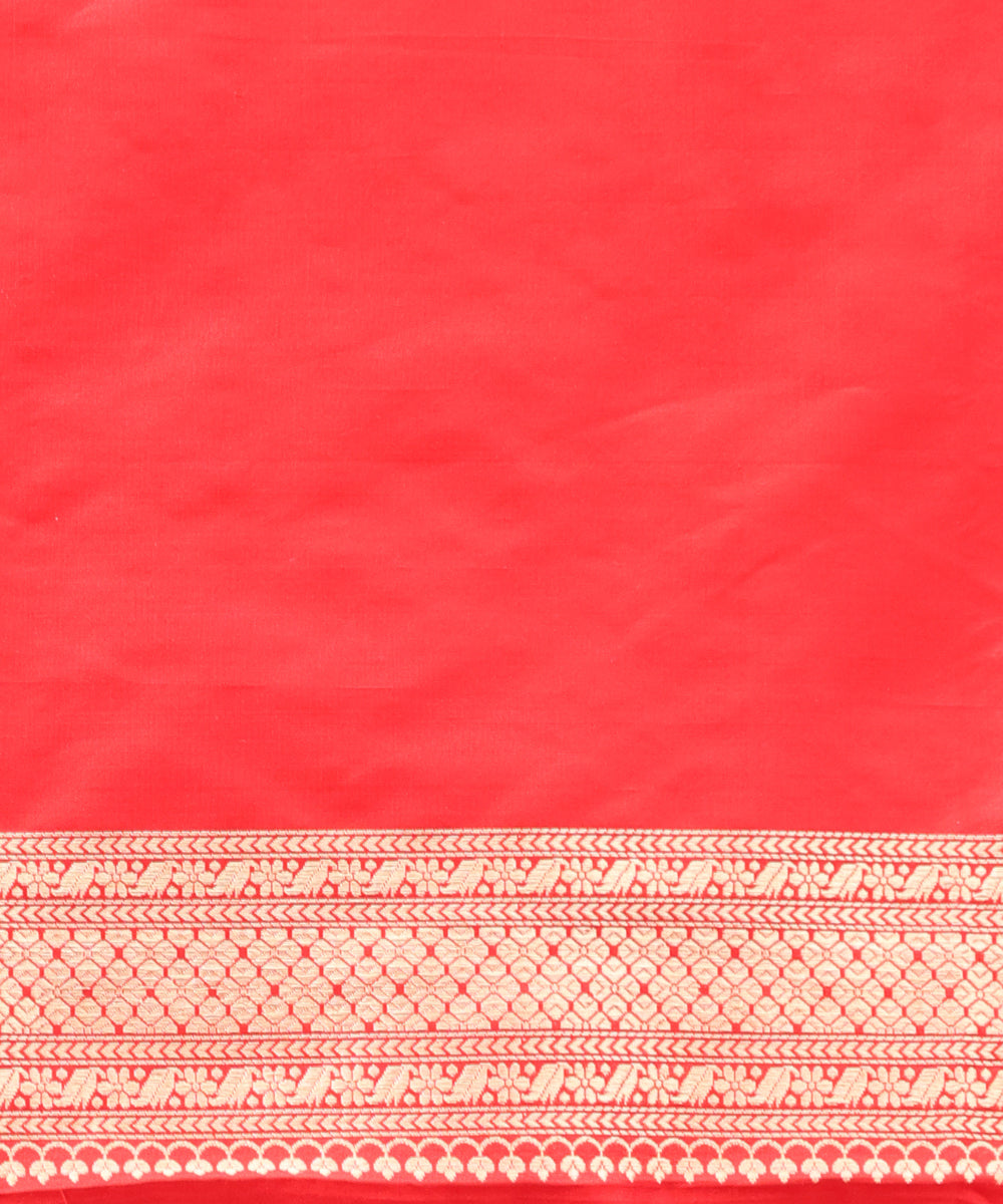 Red_Handloom_Pure_Katan_Silk_Shikargah_Banarasi_Saree_With_Meenakari_WeaverStory_05