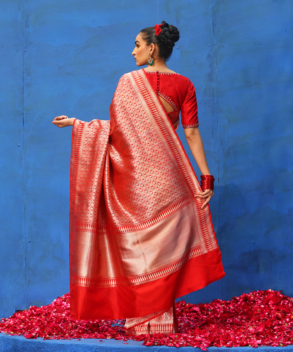 Handloom_Red_Pure_Katan_Silk_Brocade_Banarasi_Saree_With_Paisleys_WeaverStory_03