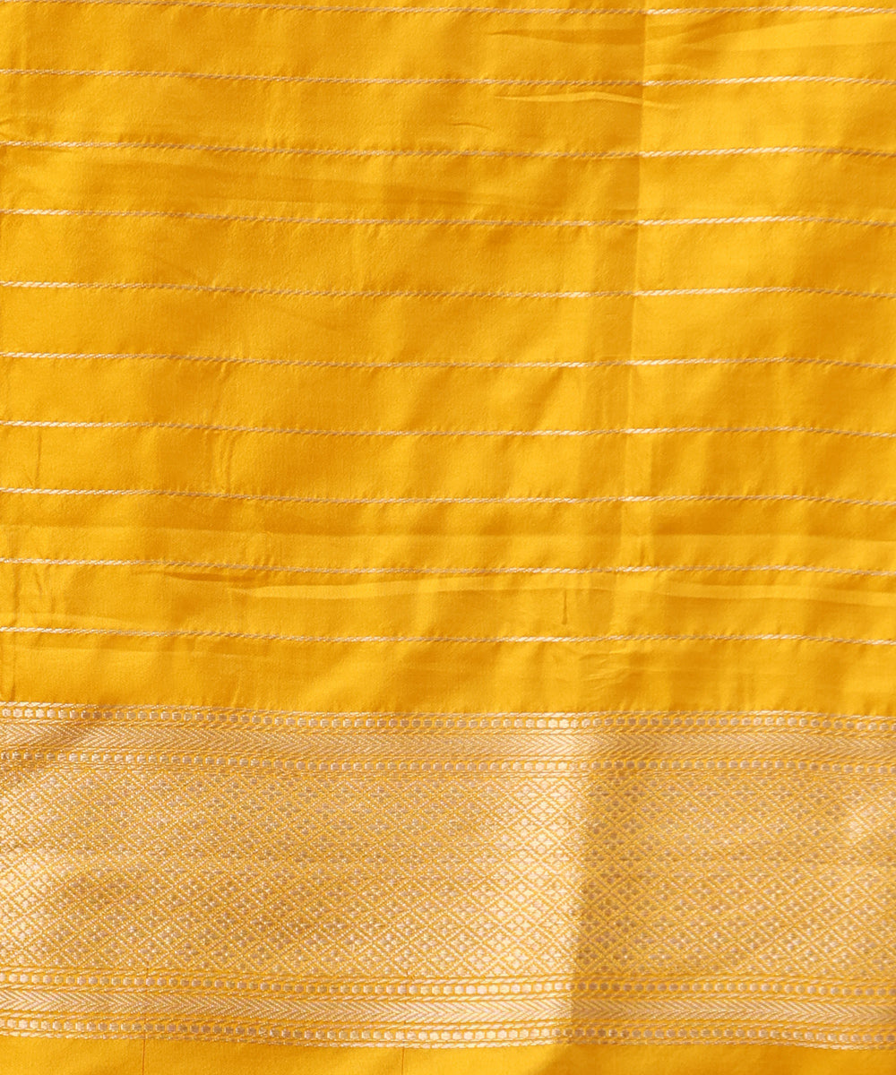 Yellow_Handloom_Pure_Katan_Silk_Kimkhab_Banarasi_Saree_With_Meenakari_WeaverStory_05