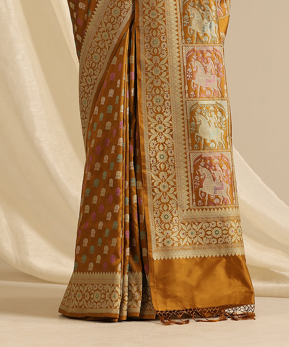Mustard_Handloom_Pure_Malda_Silk_Banatasi_Baluchari_Saree_With_Horse_Motifs_On_Palla_WeaverStory_04
