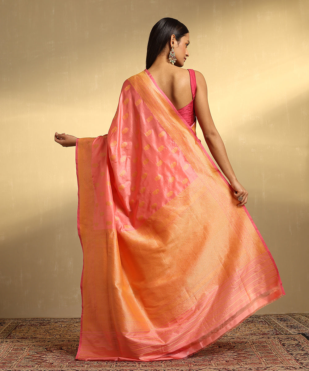 Handloom_Light_Pink_Pure_Katan_Silk_Banarasi_Saree_With_Zari_Booti_And_Kadhwa_Border_WeaverStory_03