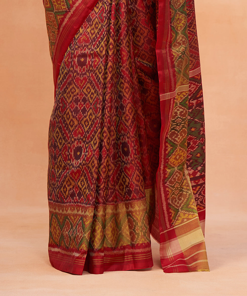 Maroon_And_Green_Handloom_Pure_Mulberry_Silk_Ikat_Patola_Saree_With_Zari_Border_WeaverStory_04