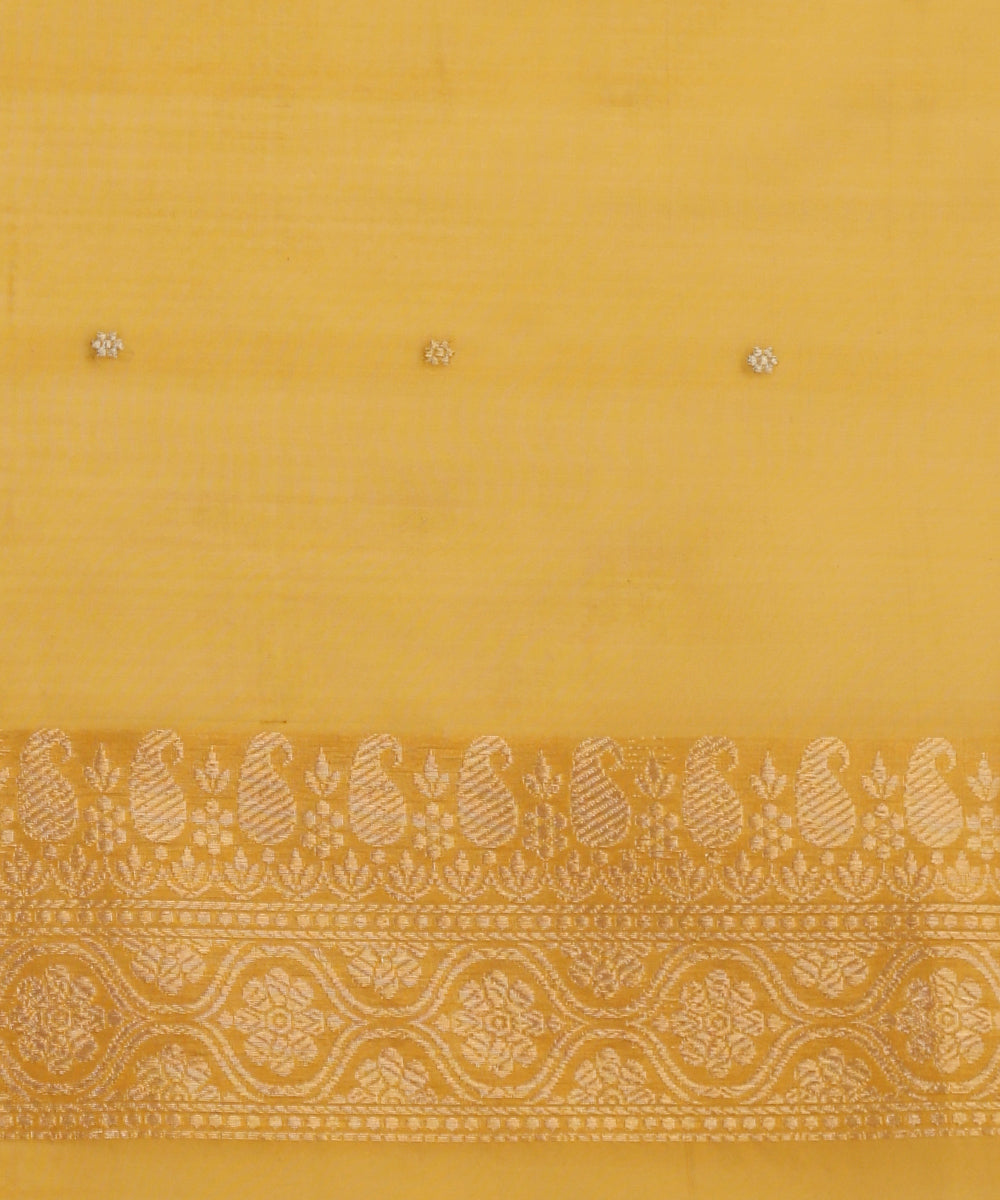 Handloom_Mustard_Yellow_Pure_Kora_Silk_Banarasi_Saree_With_Sona_Rupa_Booti_WeaverStory_05