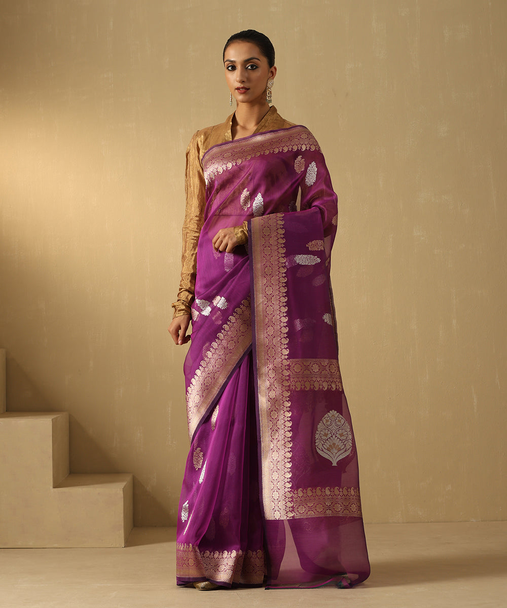Purple_Handloom_Pure_Kora_Silk_Banarasi_Saree_With_Sona_Rupa_Booti_WeaverStory_02