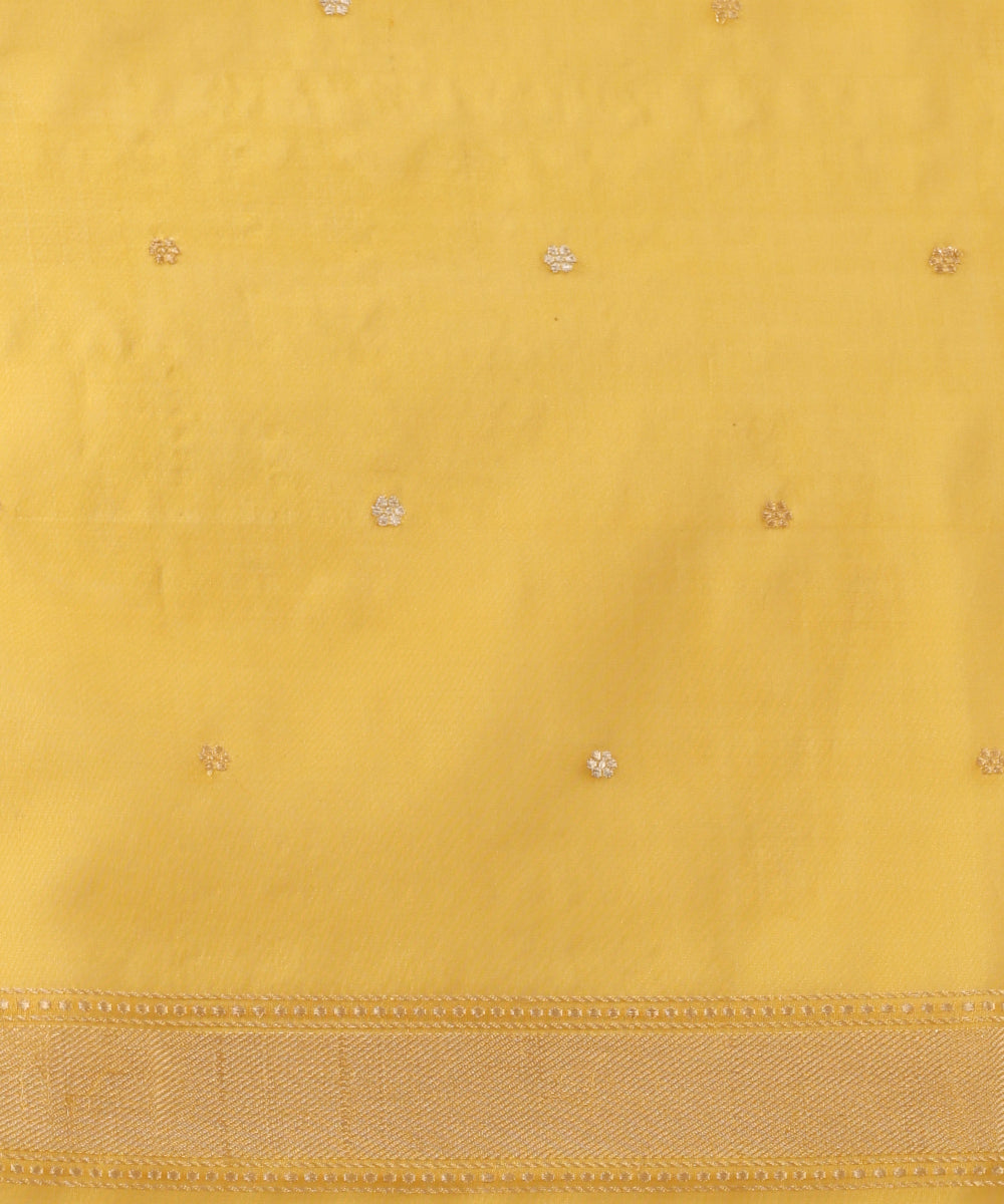 Handloom_Mustard_Pure_Kora_Silk_Banarasi_Saree_With_Sona_Rupa_Paisley_Booti_WeaverStory_05
